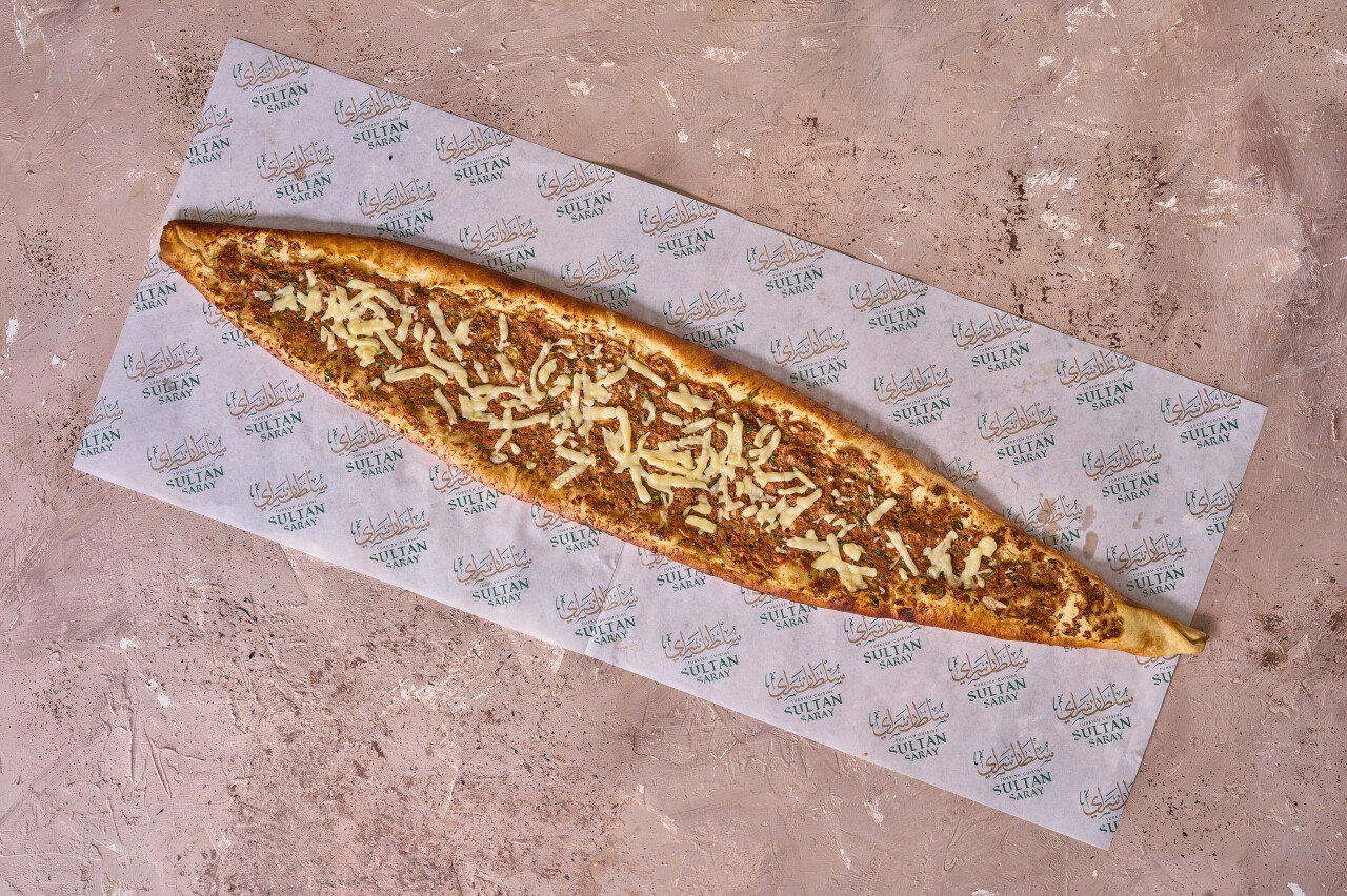 Peynirli Kiymali Pide